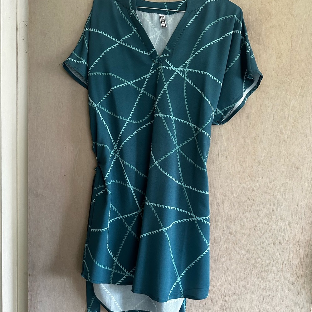 Hawaii's Finest Teal & Light Teal Geometric Mini Dress